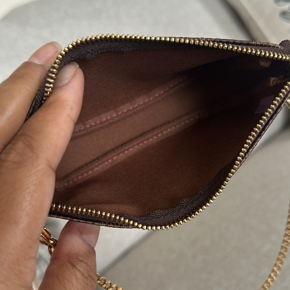 Louis Vuitton Damier Mini Pochette - Picture 12 of 17
